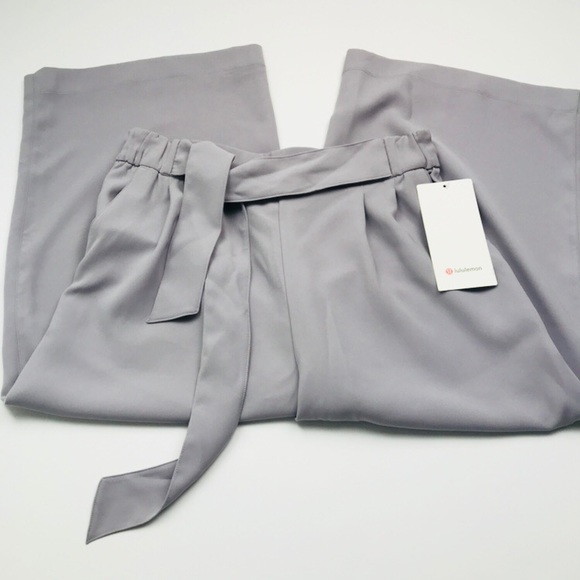 Lululemon Noir Crop Wide Leg SLRS - Picture 3 of 6